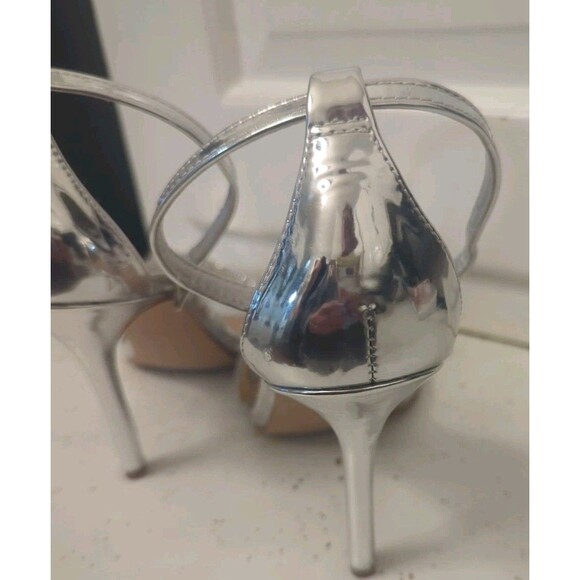 STEVE MADDEN Embellished Confetti Heels Metallic Silver SZ 7 1/2 - Picture 5 of 11